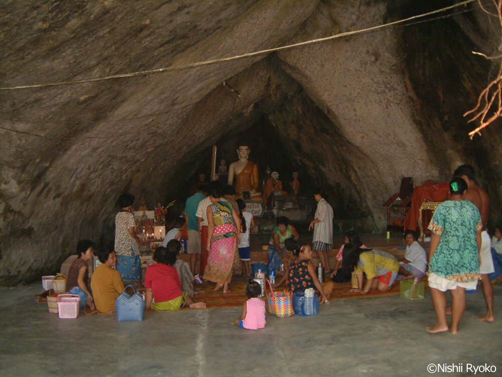 南タイ洞窟の中の寺２（2004年3月）