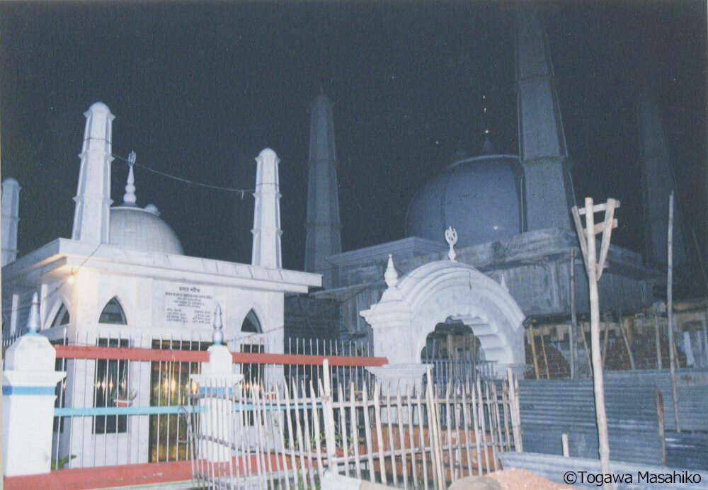 イナヤットプルの聖者廟